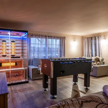 度假居 Nad Potokiem 新塔尔格