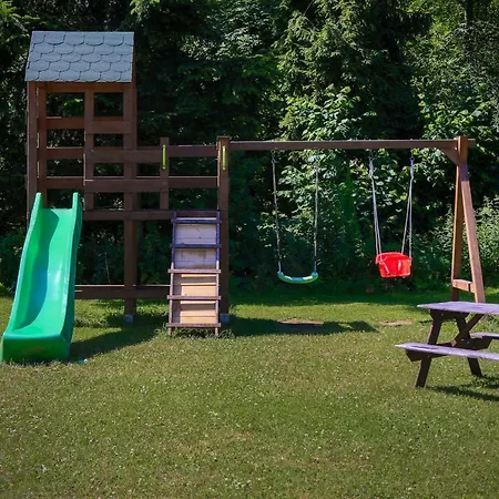 Tatil Evi Nad Potokiem *